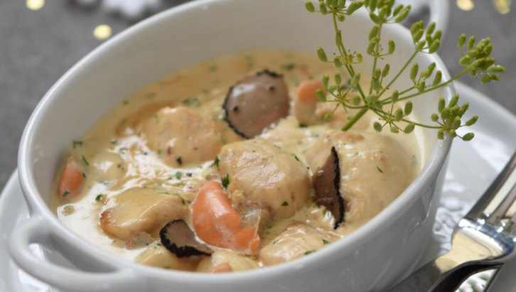 Marmite de St Jacques et crème de truffe